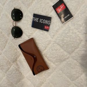 Gold/Circle Sunglasses, Ray Ban (great condition!)